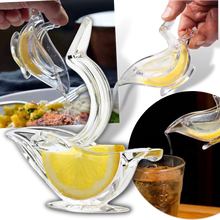 Carica l'immagine nel visualizzatore di Gallery, Spremiagrumi a cuneo di limone - Ozerty
