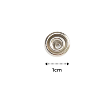 Carica l'immagine nel visualizzatore di Gallery, Confezione con bottone a pressione e pinza - Ozerty
