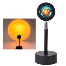 Carica l'immagine nel visualizzatore di Gallery, Lampada da scrivania a LED con proiettore di luce colorata
