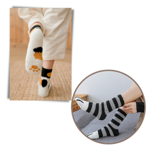 Carica l&#39;immagine nel visualizzatore di Gallery, Calze invernali con zampa di gatto - Ozerty
