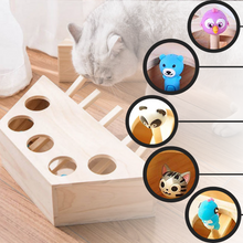 Carica l'immagine nel visualizzatore di Gallery, Giocattolo di legno interattivo per gatti con 5 buchi
