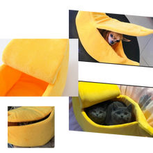 Carica l'immagine nel visualizzatore di Gallery, Letto per animali a forma di banana - Ozerty
