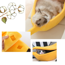 Carica l'immagine nel visualizzatore di Gallery, Letto per animali a forma di banana - Ozerty
