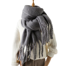 Carica l'immagine nel visualizzatore di Gallery, Sciarpa da donna Cozy Elegance -Grigio scuro - Ozerty
